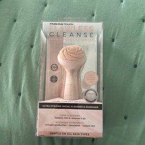 Finishing Touch Flawless Cleanse Facial Cleanser